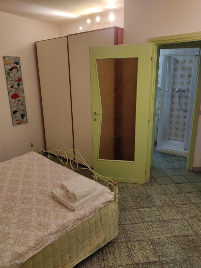 ليرنا La Casa A Chiocciola Between Lake And Mountains المظهر الخارجي الصورة