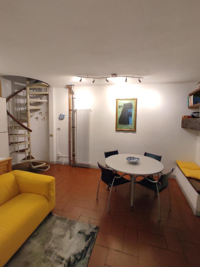 ليرنا La Casa A Chiocciola Between Lake And Mountains المظهر الخارجي الصورة